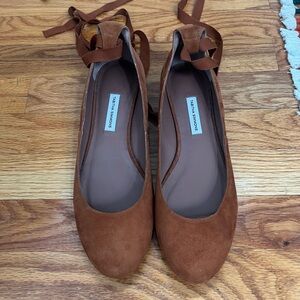 Tabitha Simmons brown suede flats. Size 39.5. New